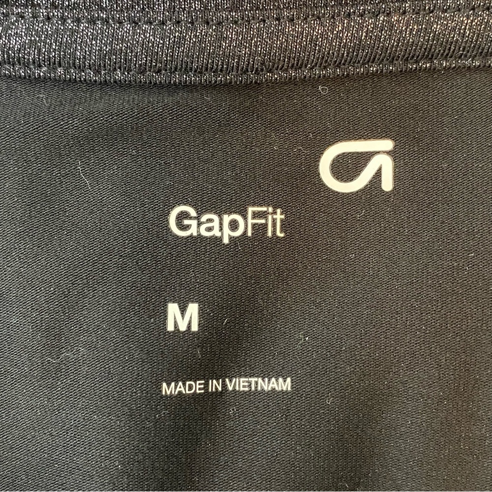 GapFit Black Shimmer Knot Front Top - Picture 6 of 9